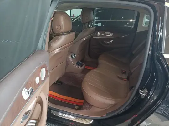 Mercedes-Benz E-Class 2022 (69700 км)