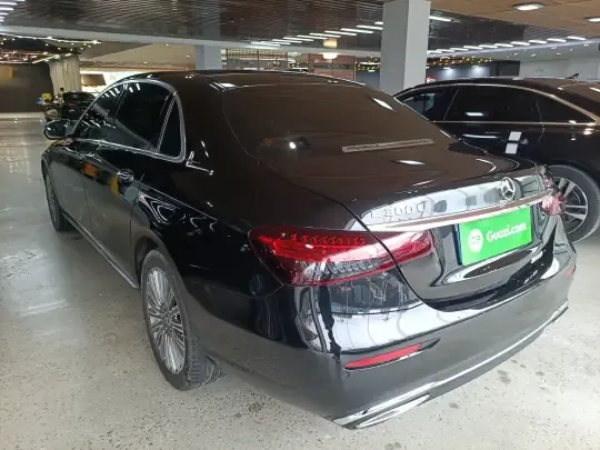 Mercedes-Benz E-Class 2022 (69700 км)