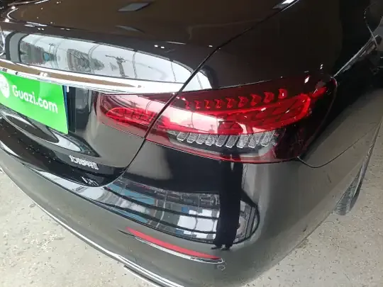 Mercedes-Benz E-Class 2022 (69700 км)