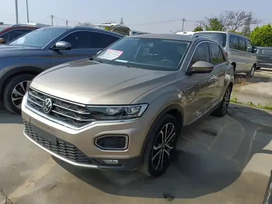 Volkswagen T-ROC 2022 (27600 км)