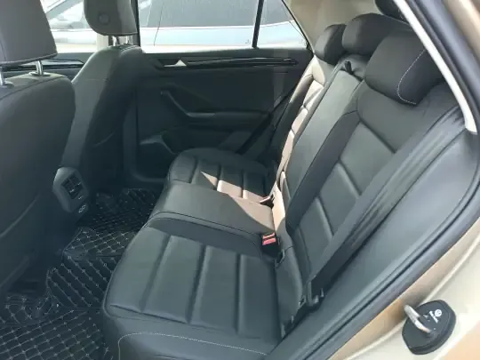Volkswagen T-ROC 2022 (27600 км)