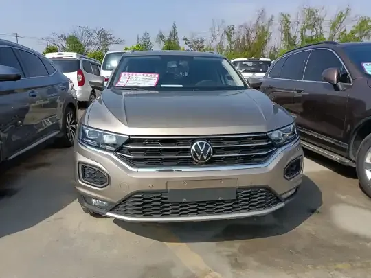 Volkswagen T-ROC 2022 (27600 км)