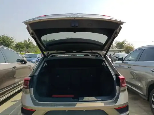 Volkswagen T-ROC 2022 (27600 км)