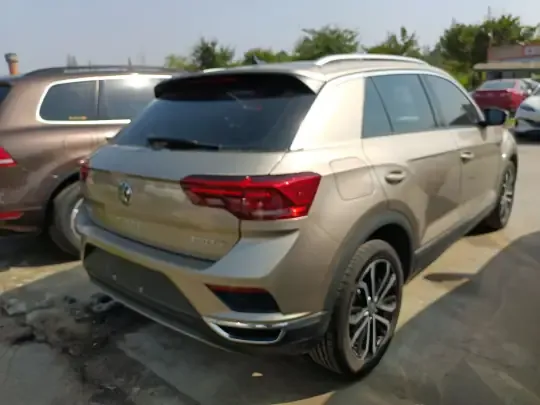 Volkswagen T-ROC 2022 (27600 км)