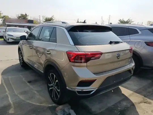 Volkswagen T-ROC 2022 (27600 км)