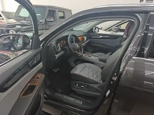 Volkswagen Teramont X 2022 (82100 км)