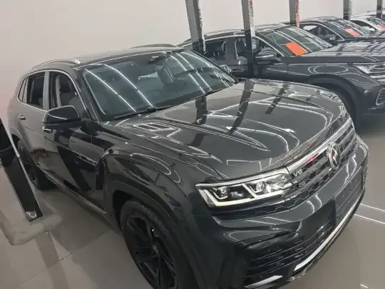 Volkswagen Teramont X 2022 (82100 км)