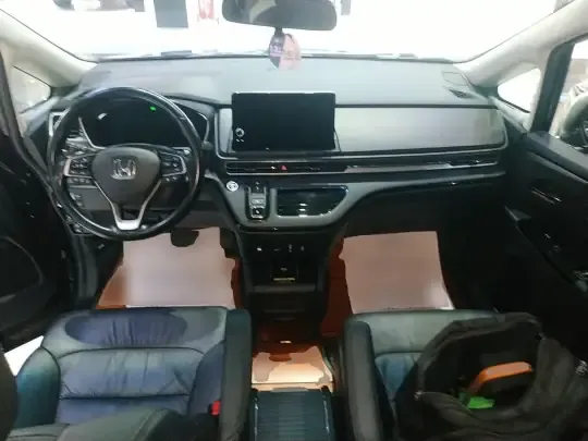 Honda Elysion 2022 (112300 км)