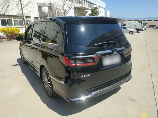 Honda Elysion 2022 (112300 км)