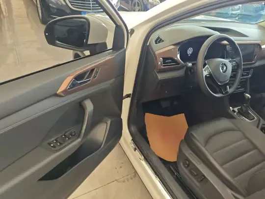 Volkswagen Tharu 2022 (82100 км)