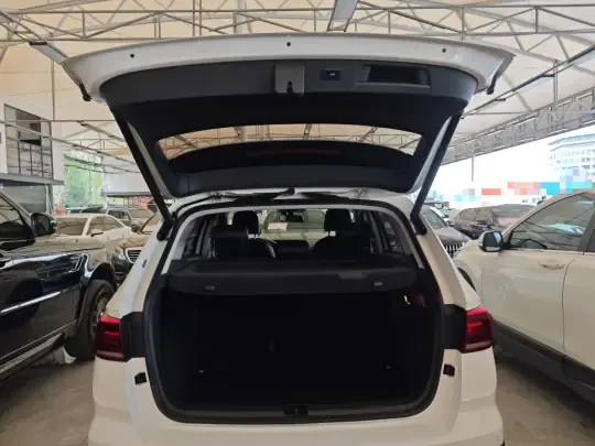Volkswagen Tharu 2022 (82100 км)