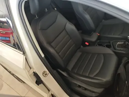 Volkswagen Tharu 2022 (82100 км)