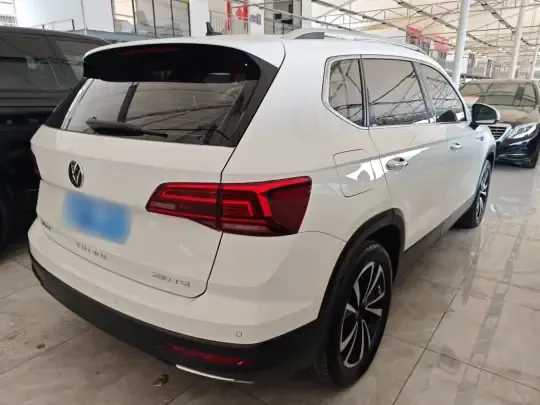 Volkswagen Tharu 2022 (82100 км)