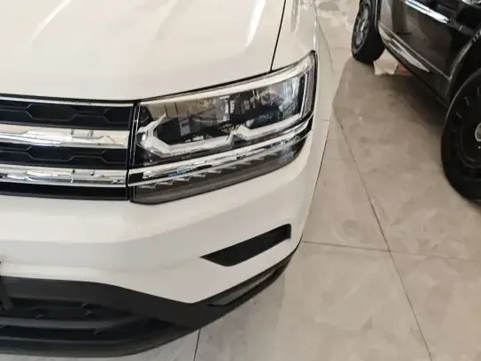 Volkswagen Tharu 2022 (82100 км)