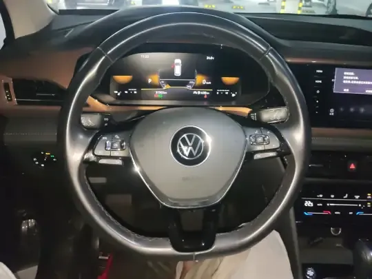 Volkswagen Tharu 2022 (37500 км)