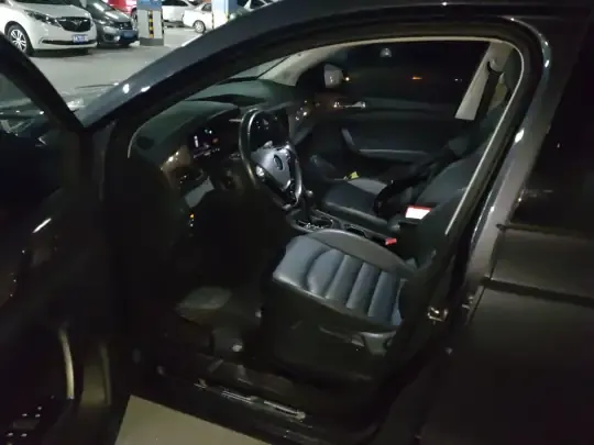 Volkswagen Tharu 2022 (37500 км)