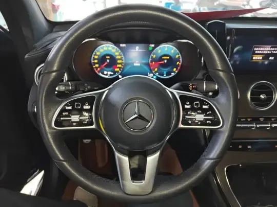 Mercedes-Benz GLC 2022 (37100 км)