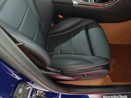 Mercedes-Benz GLC 2022 (37100 км)