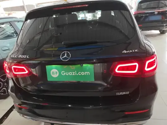 Mercedes-Benz GLC 2022 (37100 км)
