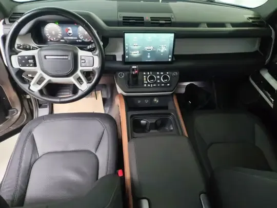 Land Rover Defender 2023 (76800 км)