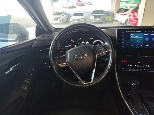 Toyota Avalon 2022 (83800 км)