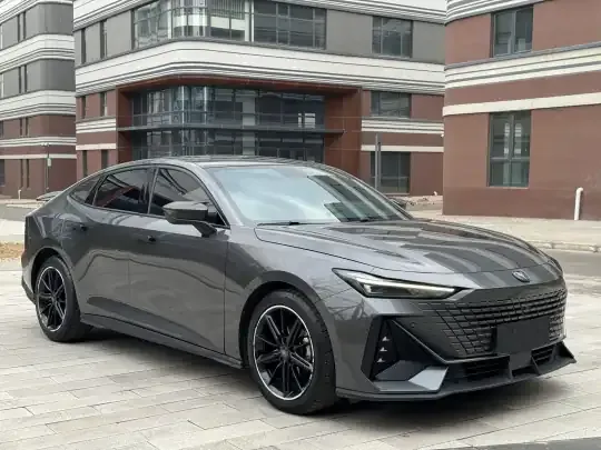 Changan UNI-V 2022 (43600 км)