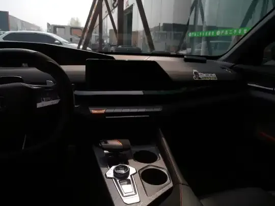 Changan UNI-V 2022 (32700 км)