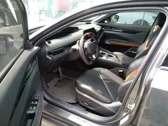 Changan UNI-V 2022 (32700 км)