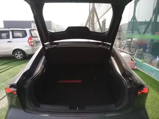 Changan UNI-V 2022 (32700 км)