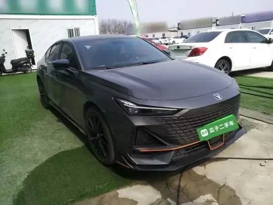 Changan UNI-V 2022 (32700 км)