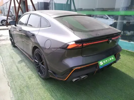 Changan UNI-V 2022 (32700 км)