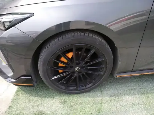Changan UNI-V 2022 (32700 км)