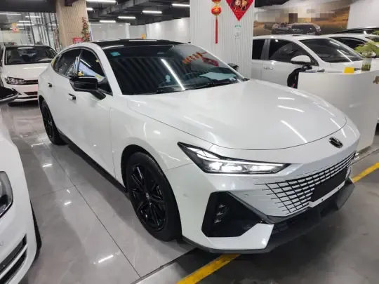 CHANGAN UNI-V 2022 (34000 км)
