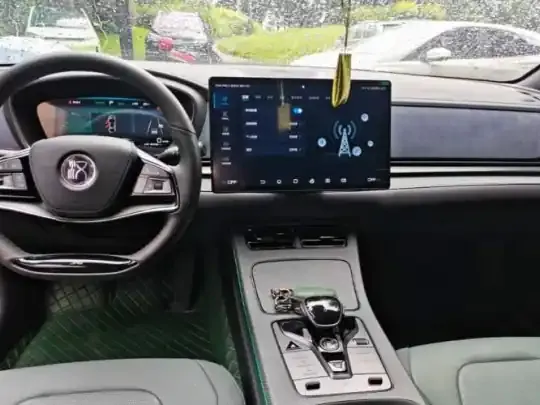 BYD Han 2022 (52800 км)