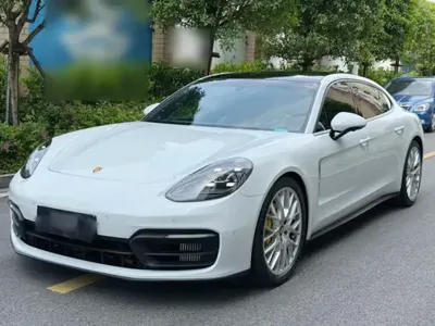 Porsche Panamera 2023 (16000 км)