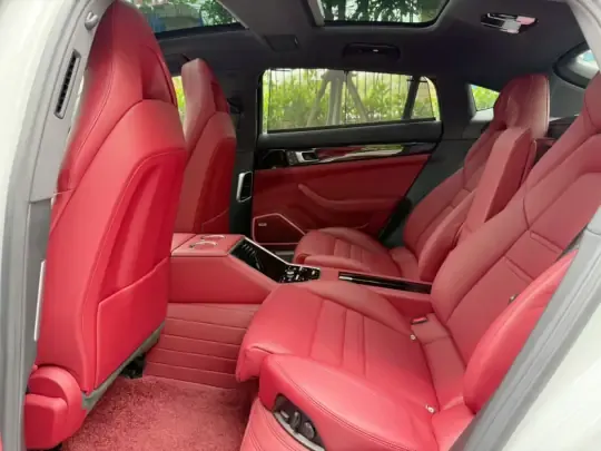 Porsche Panamera 2023 (16000 км)