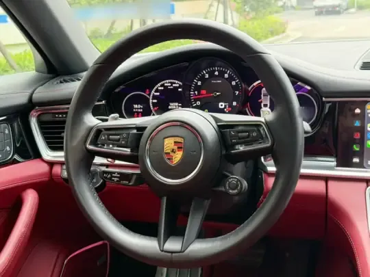 Porsche Panamera 2023 (16000 км)