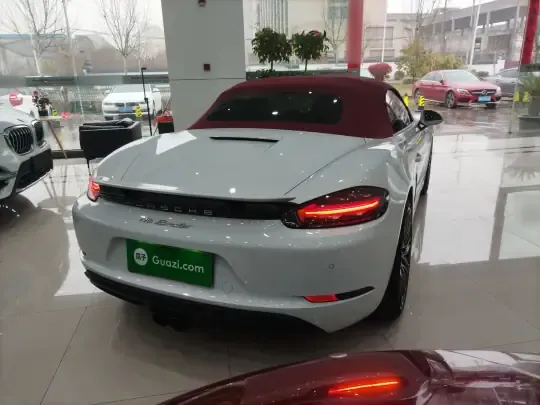 Porsche 718 2022 (5800 км)