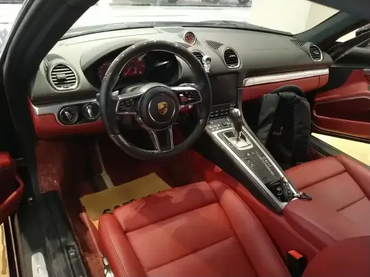 Porsche 718 2022 (18800 км)