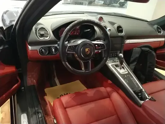 Porsche 718 2022 (18800 км)