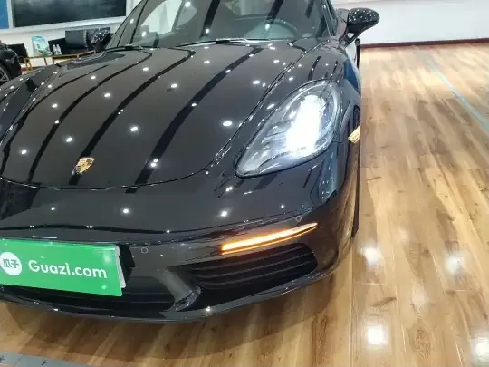 Porsche 718 2022 (18800 км)
