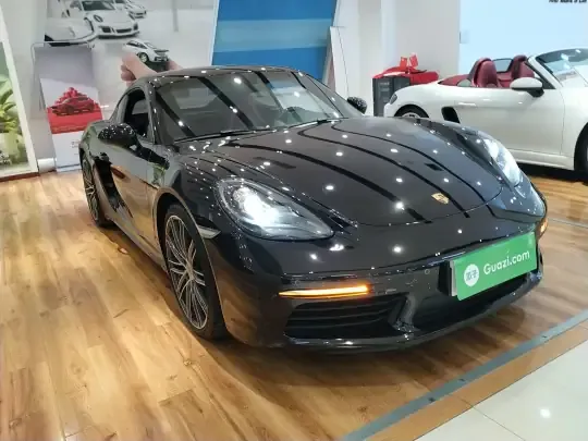 Porsche 718 2022 (18800 км)
