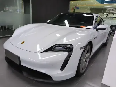 Porsche Taycan 2022-Year Updated Taycan  (33100 км)