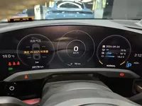 Porsche Taycan 2022-Year Updated Taycan  (33100 км)