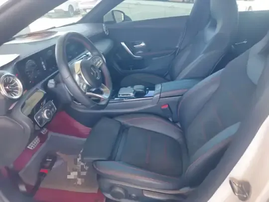 Mercedes-Benz CLA 2022-Year Updated CLA 200  (47000 км)