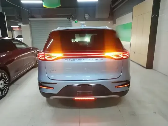 BYD Tang New Energy 2022 (23100 км)