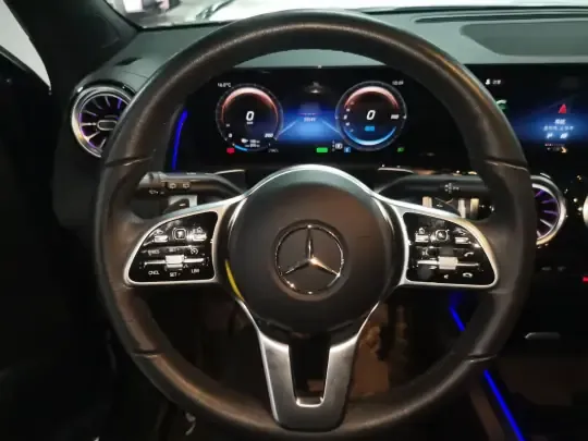 Mercedes-Benz EQB 2022 (33600 км)