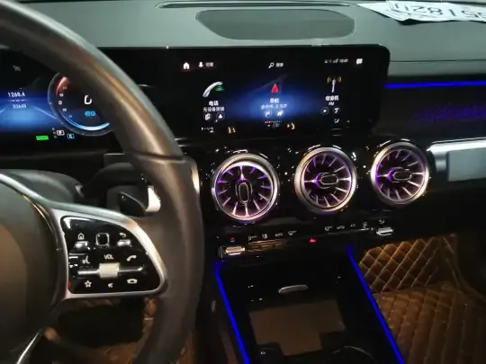Mercedes-Benz EQB 2022 (33600 км)