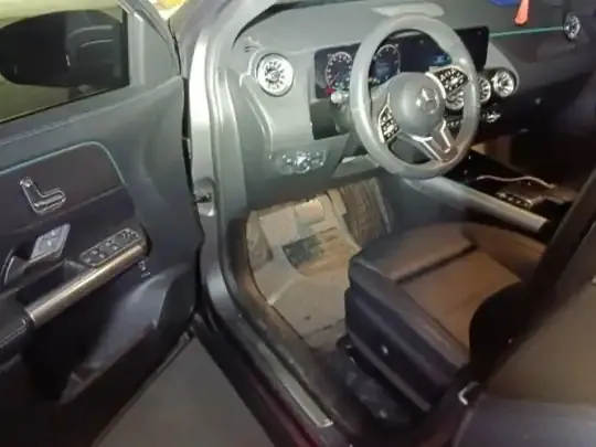 Mercedes-Benz EQA 2022 (23200 км)