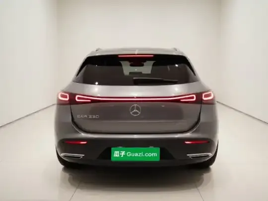 Mercedes-Benz EQA 2022 (23200 км)